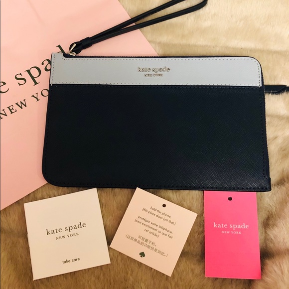 kate spade Handbags - 🕴 Kate Spade wristlet phone holder